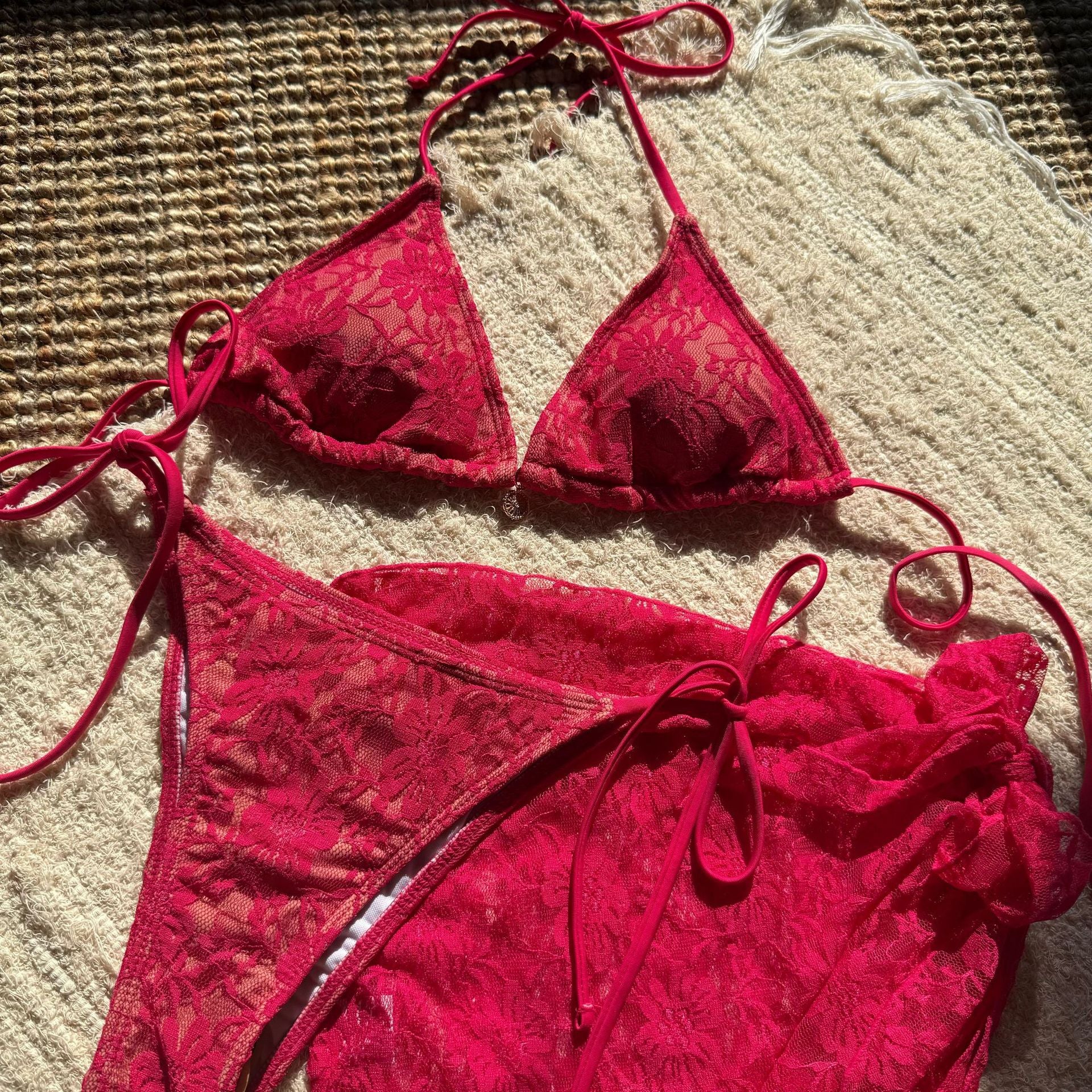 Sexy Lace Composite Fabric Three Piece Mesh Skirt Swimsuit Bikini