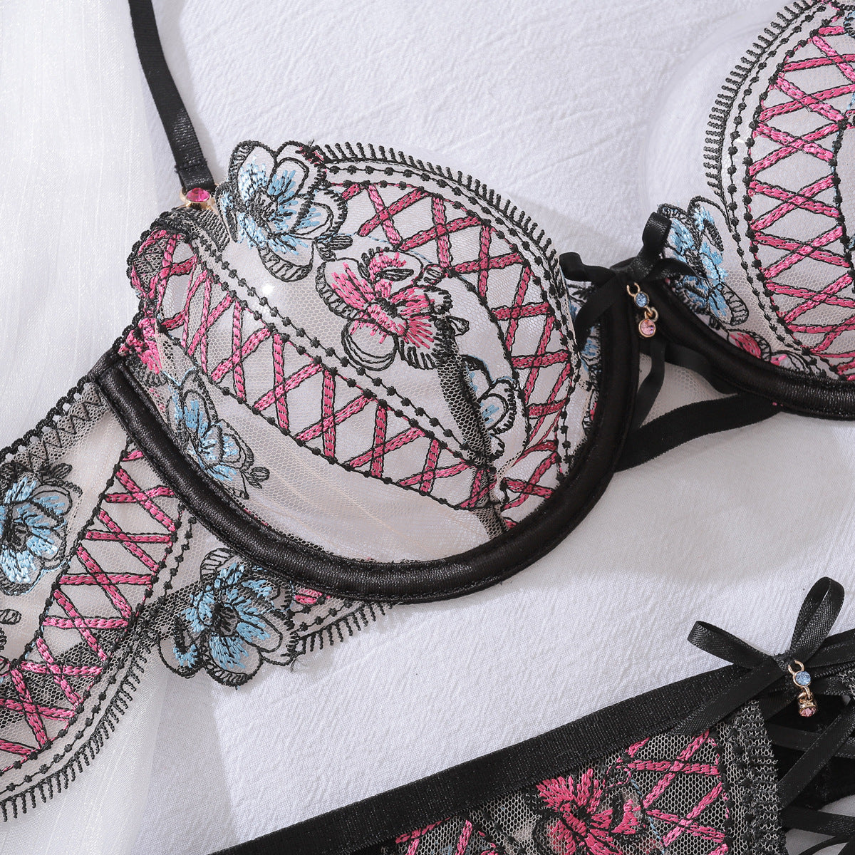 Contrast Mesh Embroidery Bra Set — Four Piece