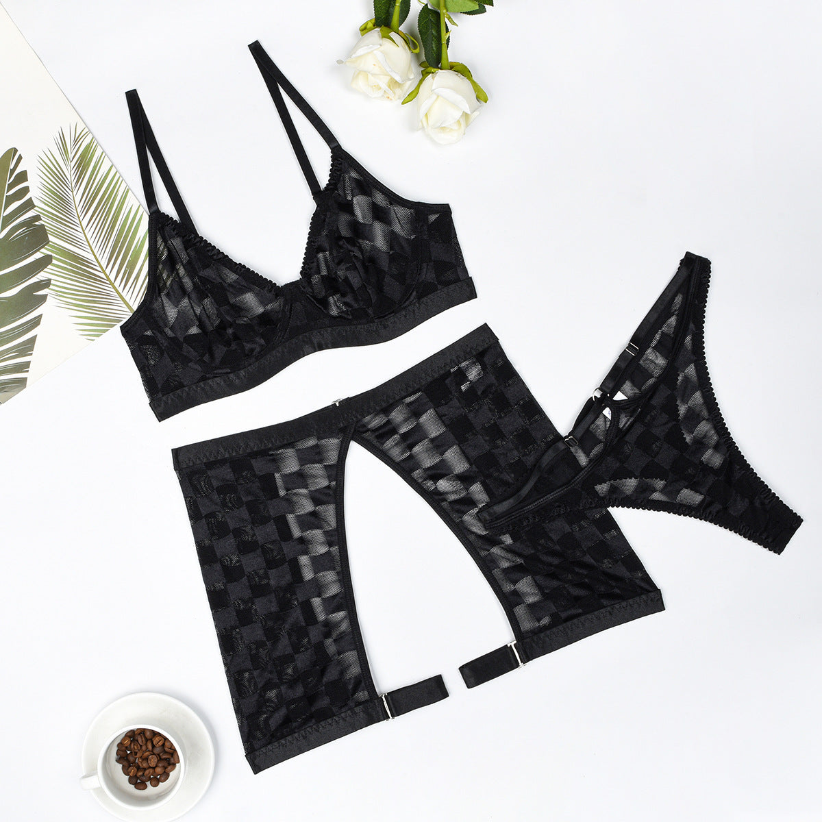 Comfortable Mesh Mesh Sexy Underwear Three Piece Set