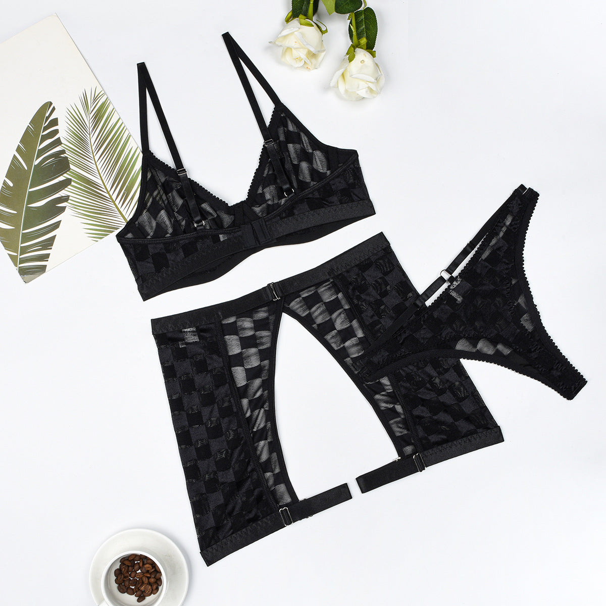 Comfortable Mesh Mesh Sexy Underwear Three Piece Set