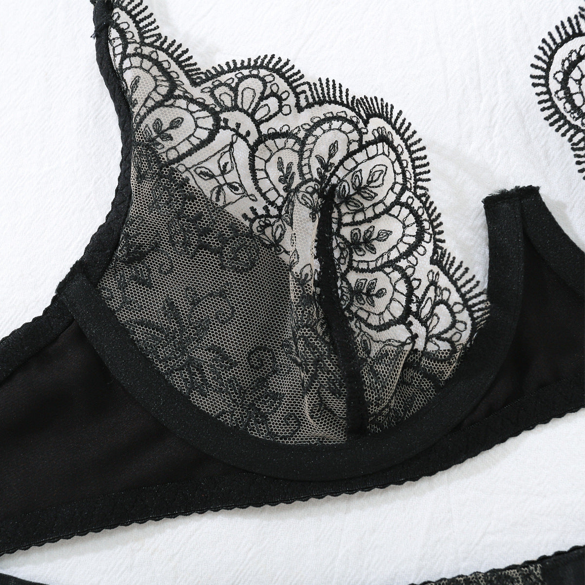 Popular Sexy Embroidery Lace Sexy Backless Bra Four Piece Set